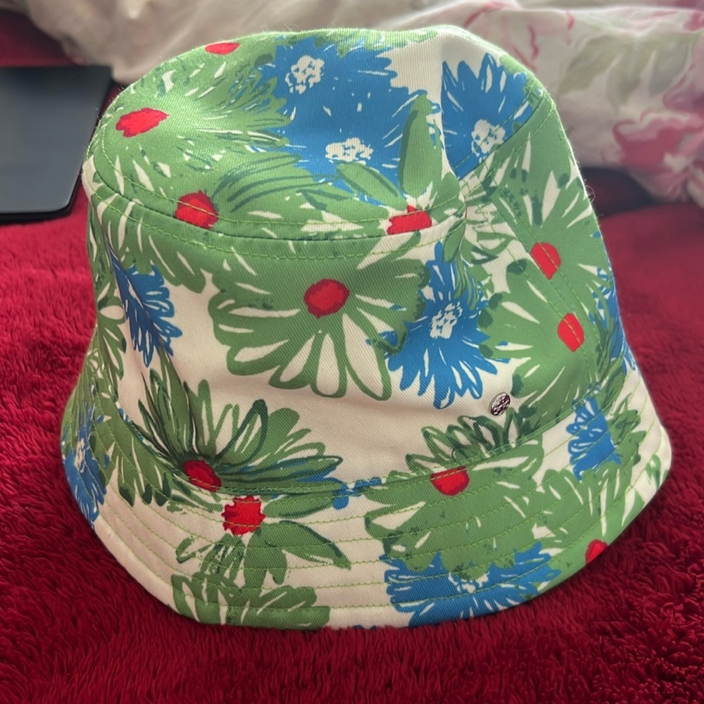 Super cute bucket hat from Tory Burch